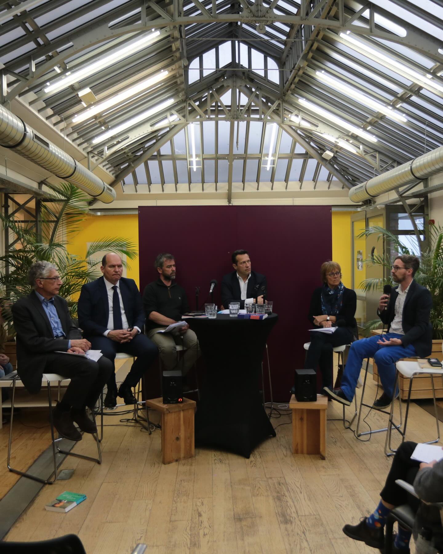 , the non-profit organization Promote Ukraine and Resu invited French-speaking Belgian parties to debate various subjects linked to the war in Ukraine