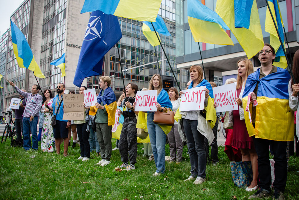 Promote Ukraine veranstaltet Demonstration als Reaktion auf russische Angriffe auf ukrainische Städte